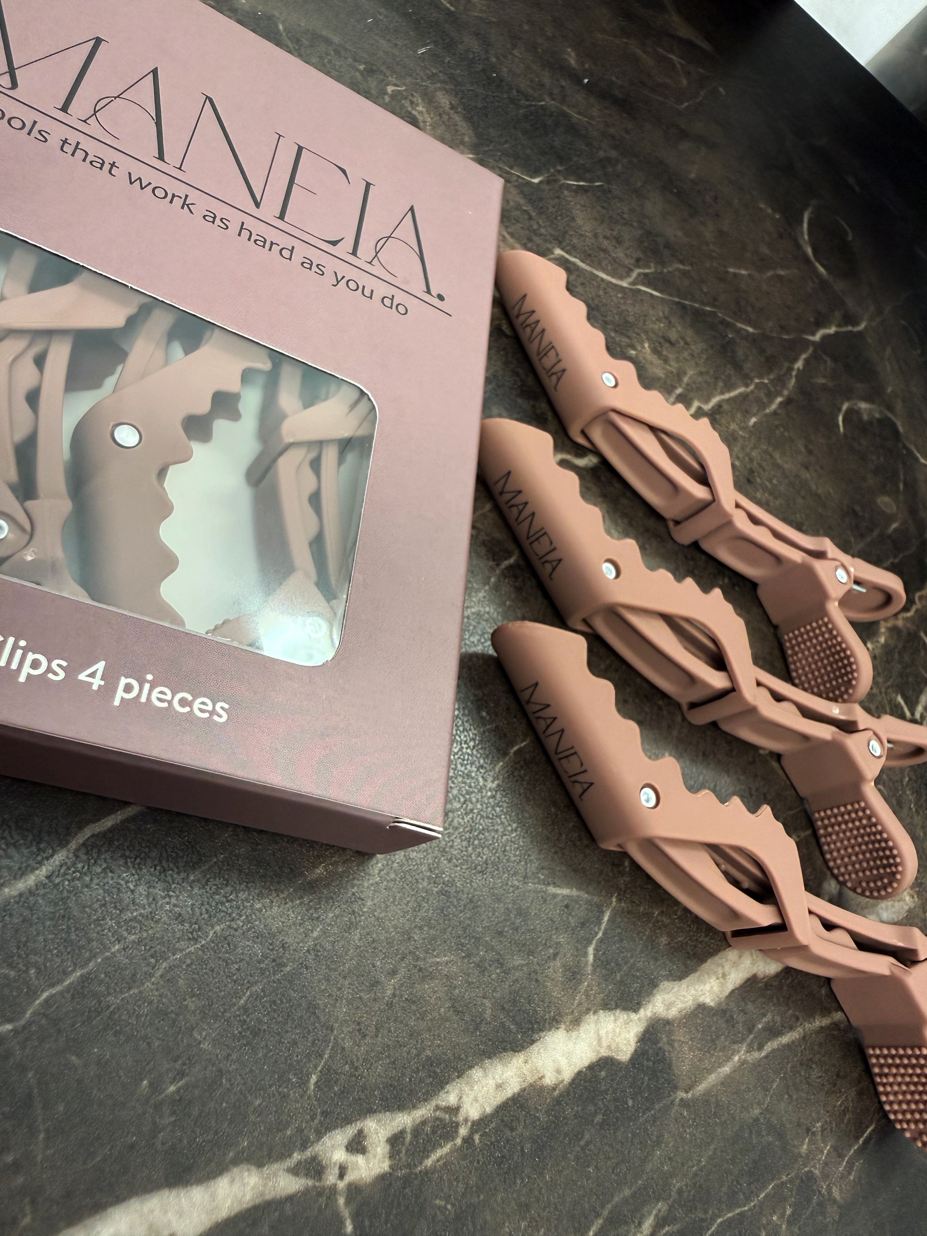 Maneia Mocha Croc clips